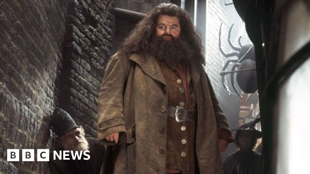 Robbie Coltrane: Harry Potter actor dies aged 72