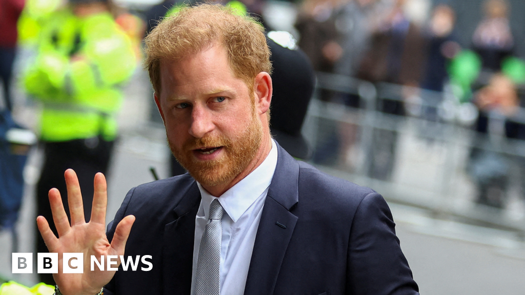 Prince Harry settles phone hacking lawsuit with Mirror Group