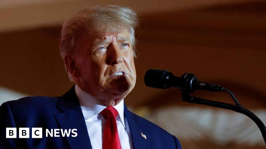 Trump taxes: US lawmakers get access to former president's returns