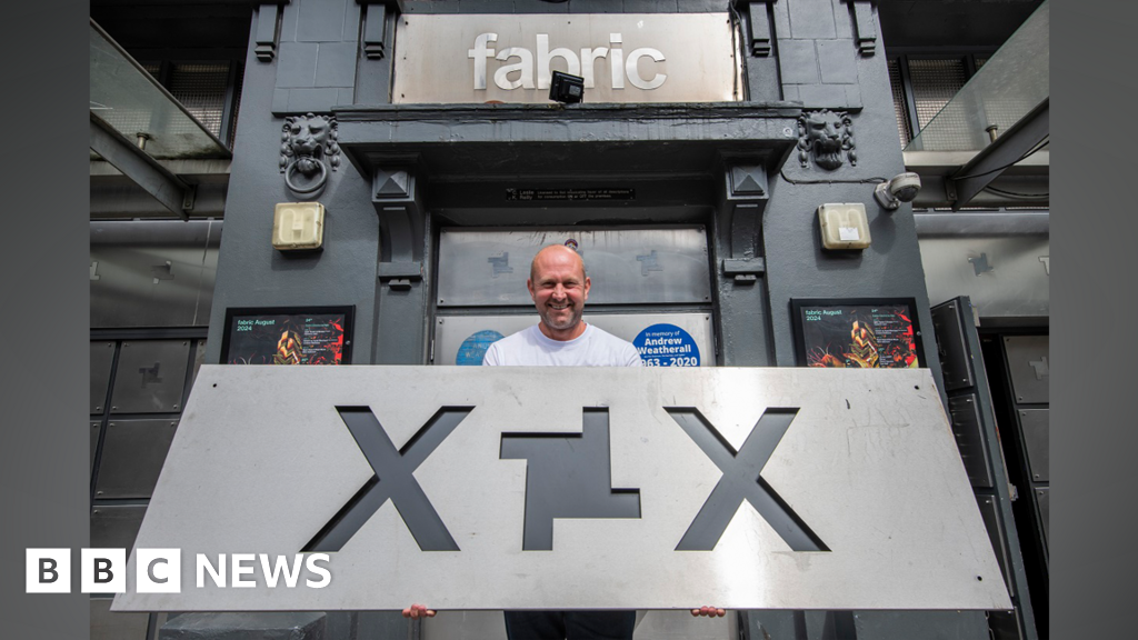 Fabric Nightclub Sign to Feature in London Museum