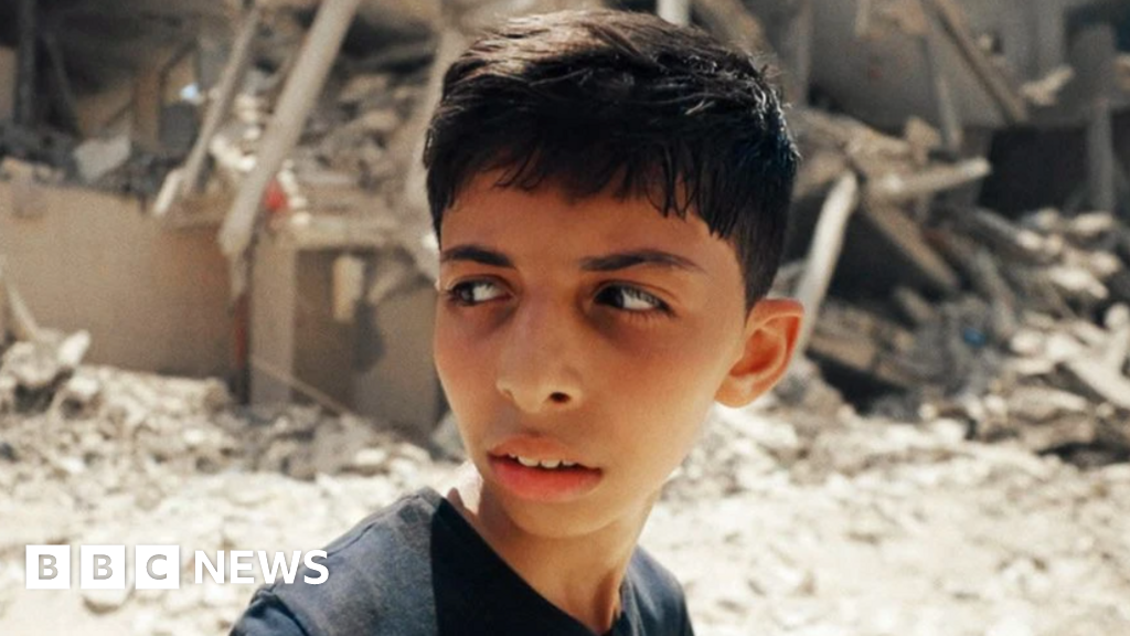 ‘I Lost Trust’ dalam film Gaza, kata sutradara jenderal BBC Tim Davie