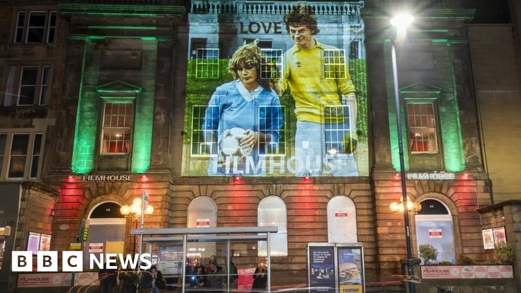 We built a Buddhist temple in an Edinburgh family home - BBC News