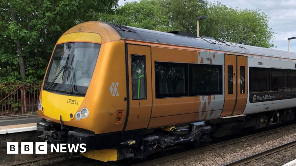 Impact of rail strikes to be felt through weekend in West Midlands BBC News