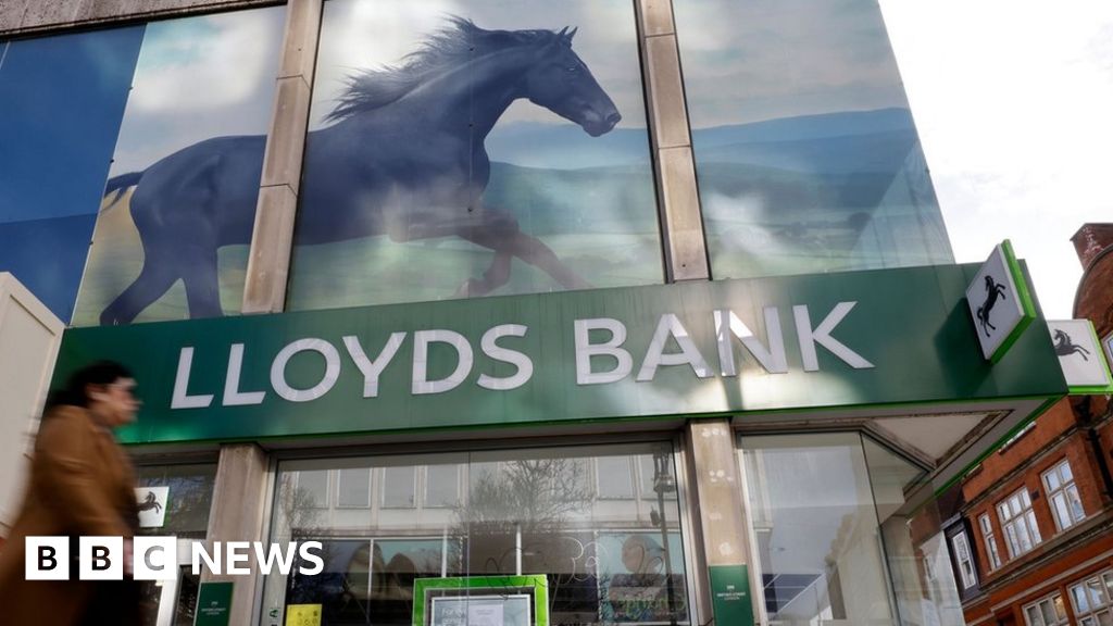 Lloyds and Halifax to close 40 more bank branches