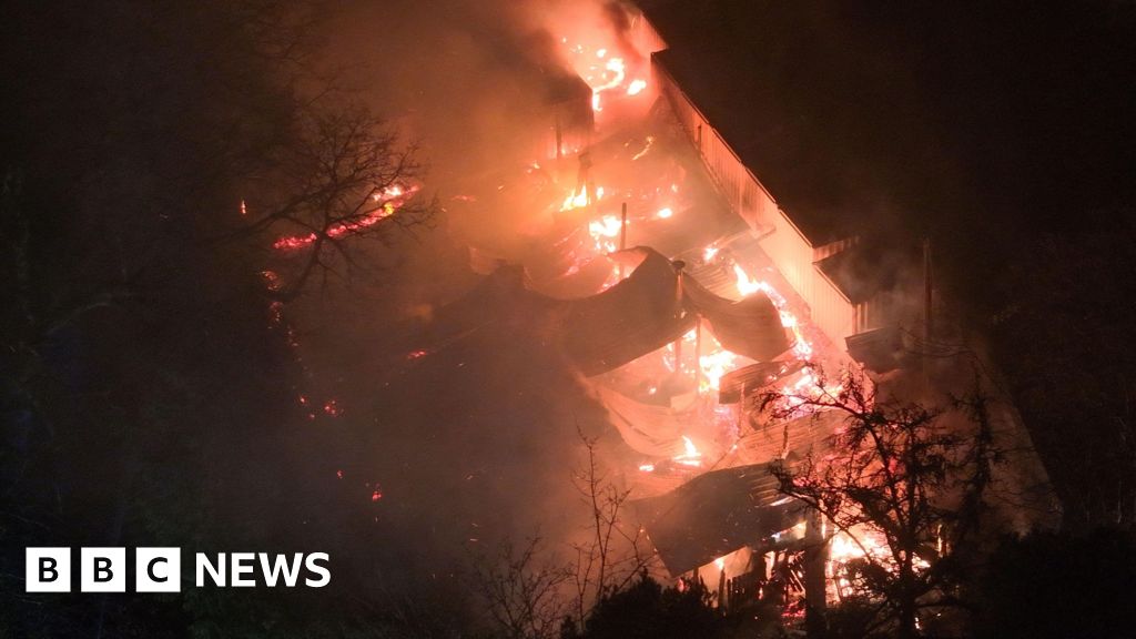 bbc.co.uk - Craig Buchan - Industrial building near Haywards Heath catches fire - BBC News