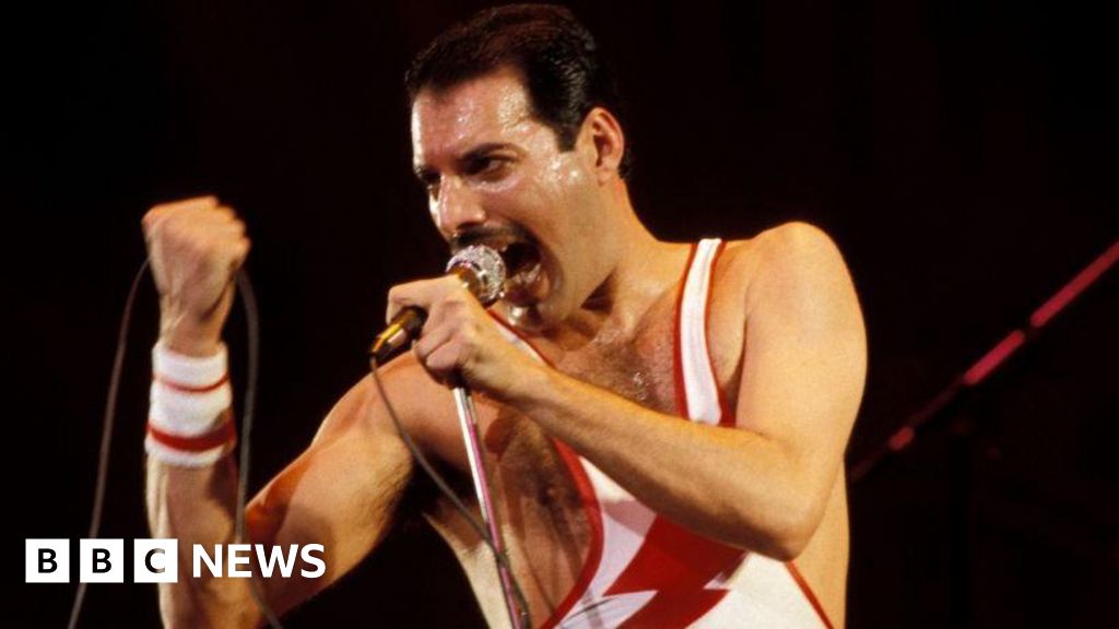 Queen could sell their catalog to Sony for $1 billion