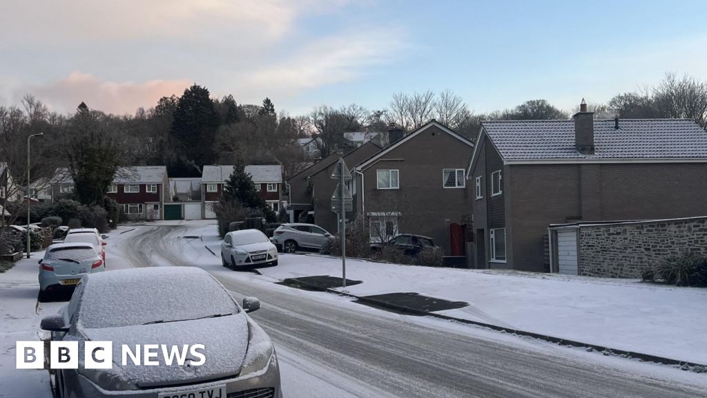 Image for Devon and Cornwall schools closed amid weather-related disruption