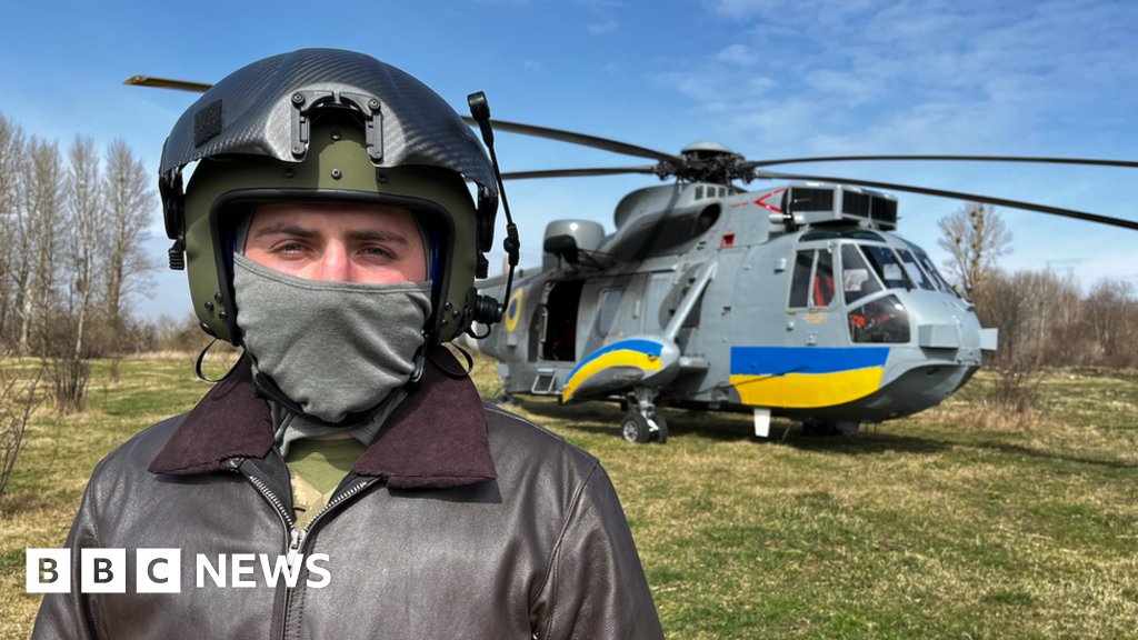 40년 된 영국 헬리콥터가 우크라이나에서 비행 중입니다.