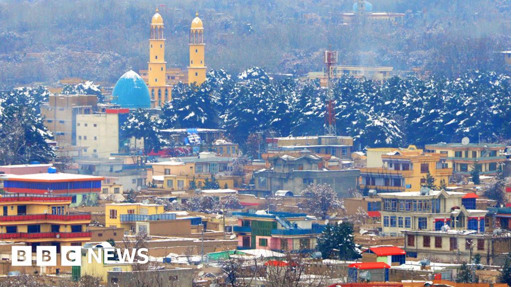 Students killed as bomb blast hits Afghan school