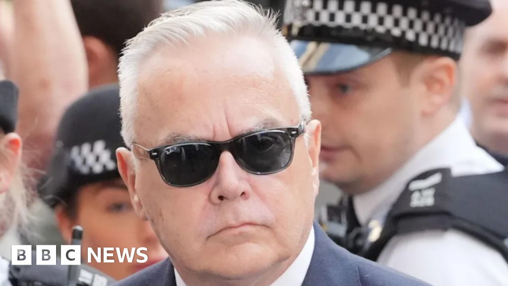 BBC asks Huw Edwards to return more than £200,000