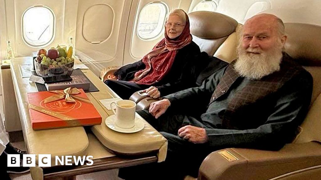 <div>Family's 'immense joy' as British couple freed from Taliban prison</div>