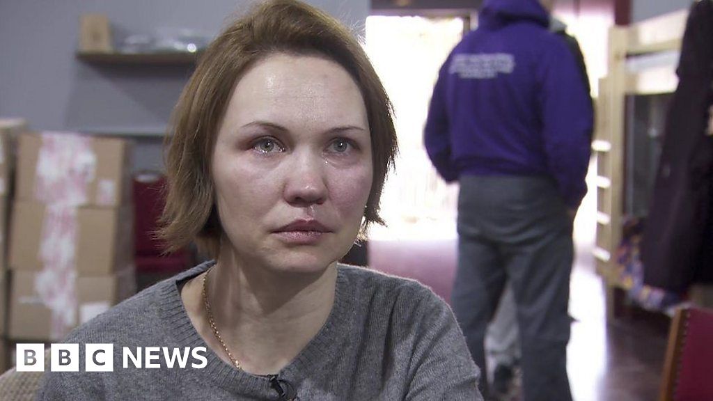 Ukraine war: Aid from Northern Ireland reaches refugees - BBC News