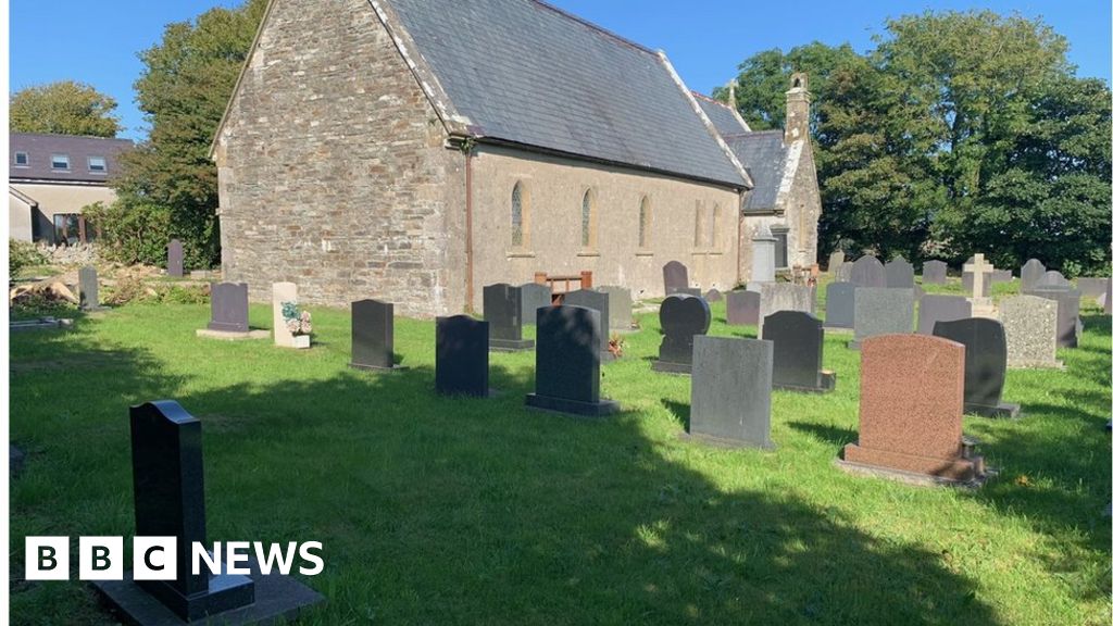 Anglesey: Relatives' anger over church conversion plans 