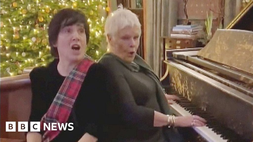 Judi Dench gigs with Sharleen Spiteri in hotel bar