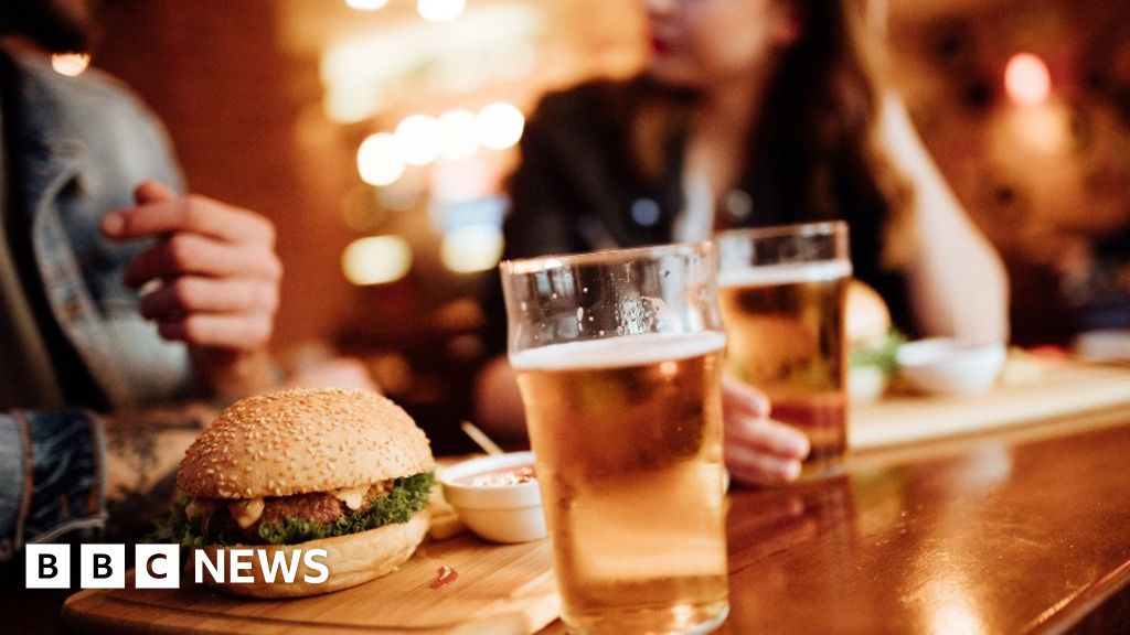 Covid: Pubs And Restaurants In Wales Fear New Restrictions   BBC News