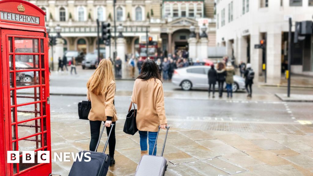 London mayor welcomes new tourist tax powers