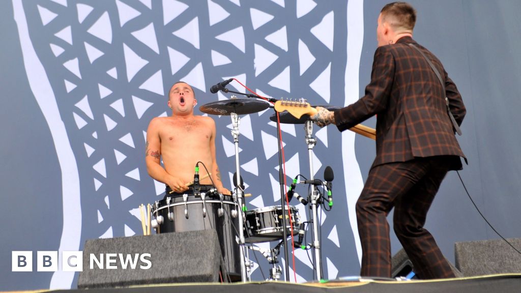 In Four Years Slaves Have Gone From Bbc Introducing To The Main Stage At Reading And Leeds