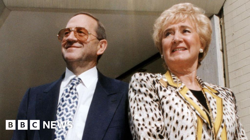 Founder of fashion retailer What Every Woman Wants dies