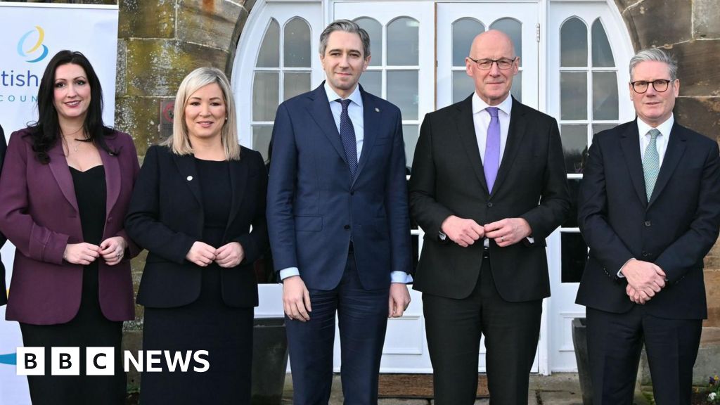 PM meets leaders from both sides of the Irish border