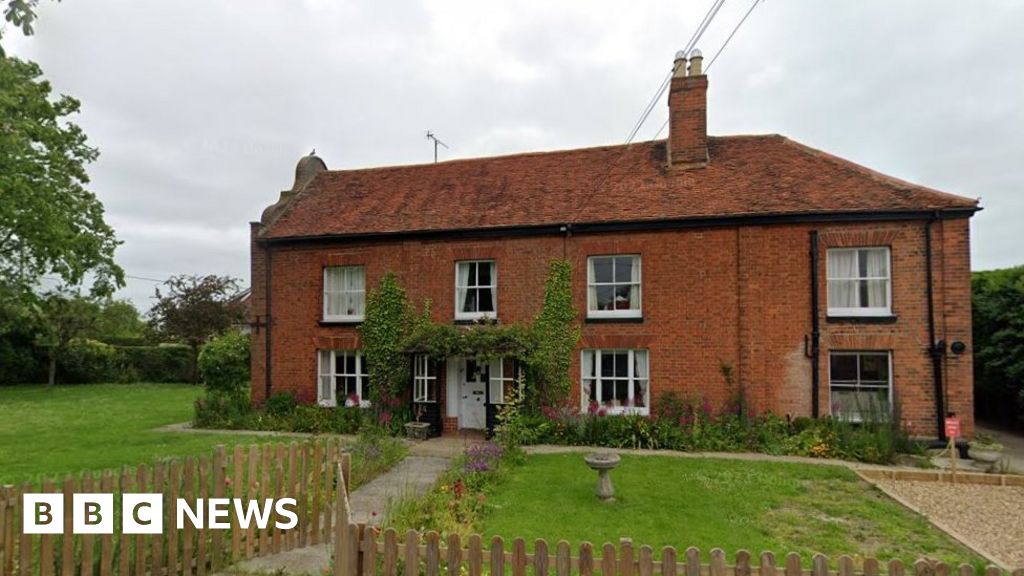 Ashingdon Hall care home remains in special measures - CQC - BBC News