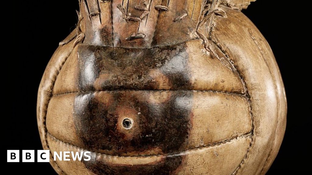 'Wilson' volleyball head from Cast Away film sold for $308,000