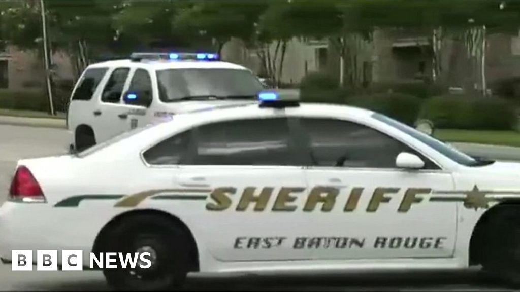 Baton Rouge shooting: Reporter describes scene - BBC News