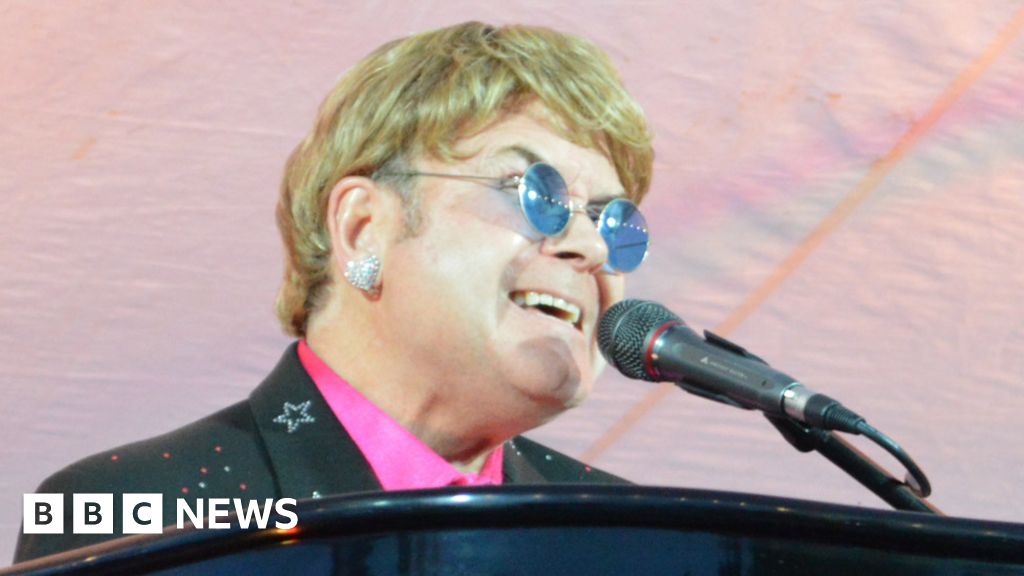 Live Gigs Are Back But Social Distancing Poses Problems Bbc News