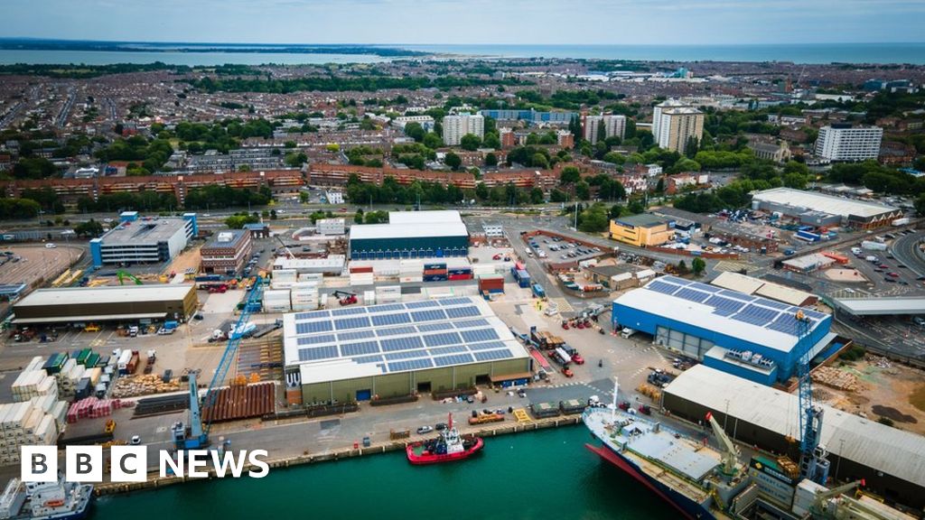 樸茨茅斯碼頭工人在1.18億英鎊的可卡因運輸審判後獲得自由