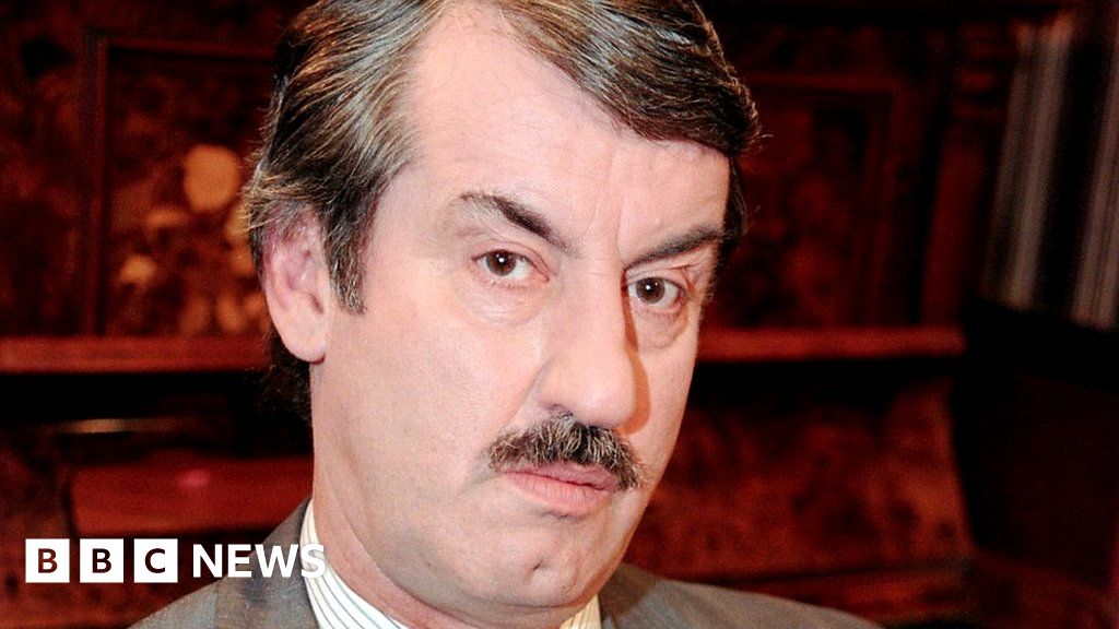 Only Fools and Horses' Boycie actor John Challis dies