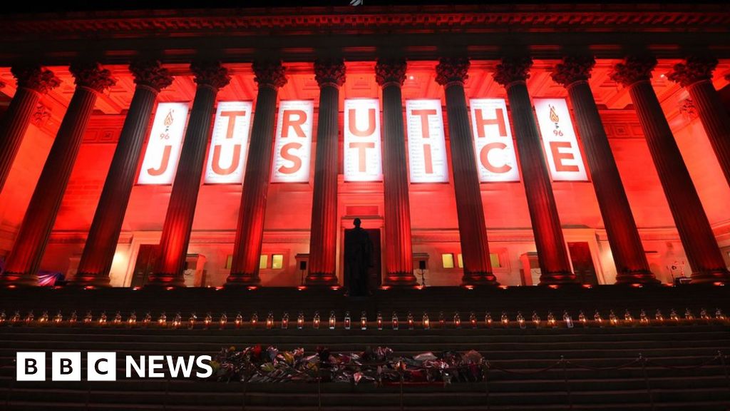 In Pictures: Reaction To Hillsborough Inquests - BBC News