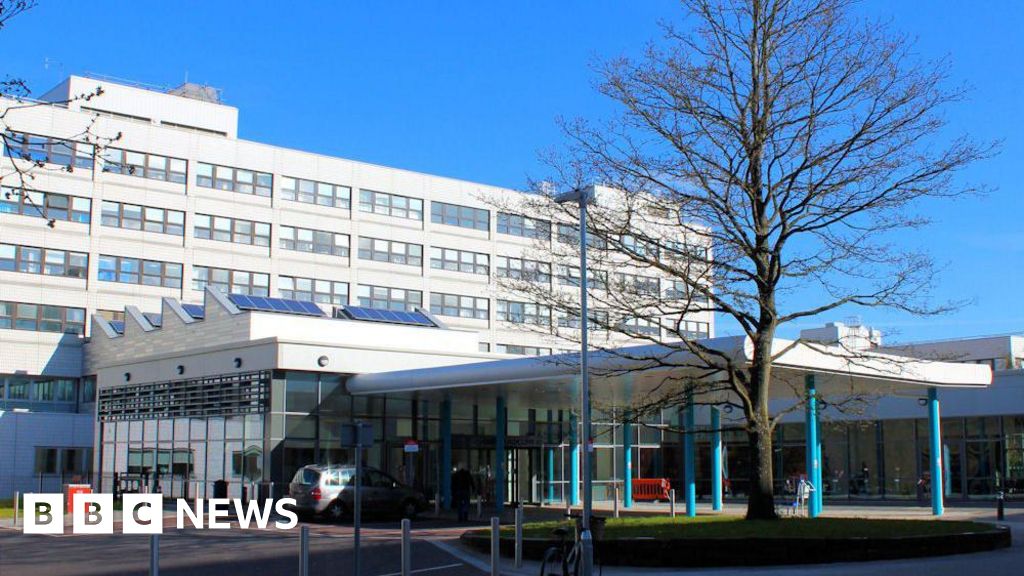 Oxford hospital repurposes car park for staff only BBC News