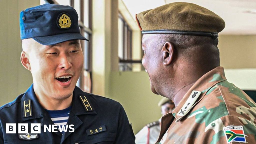 Участието на военни кораби от Китай Иран и Русия във