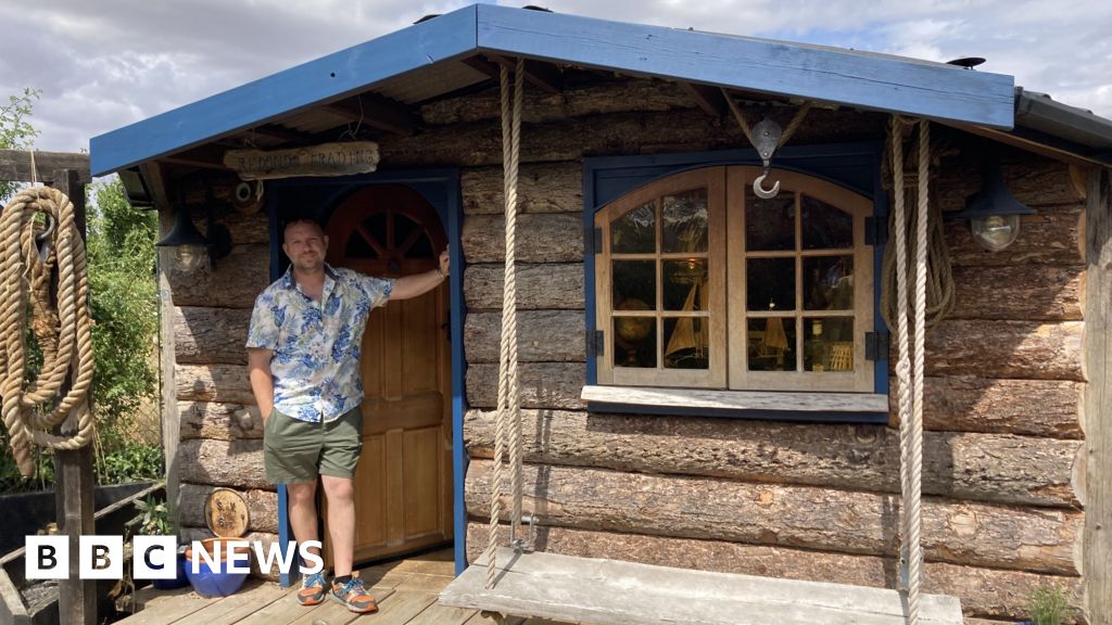 Man's tropical steampunk shed up for national award