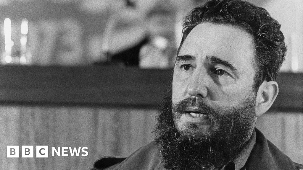 Fidel Castro: A life in pictures - BBC News