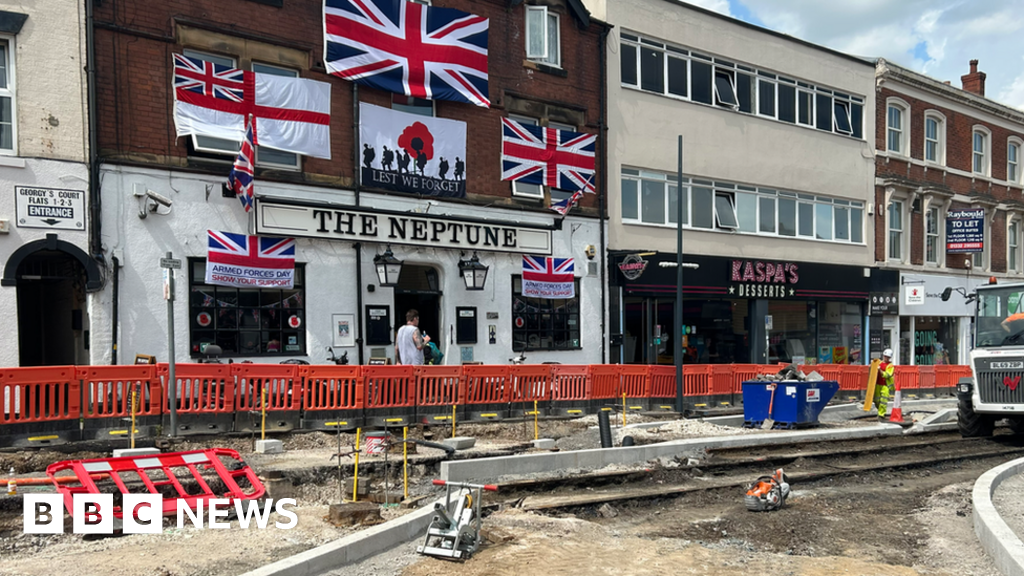 derby-pub-landlord-says-roadworks-are-costing-him-2k-a-week-bbc-news