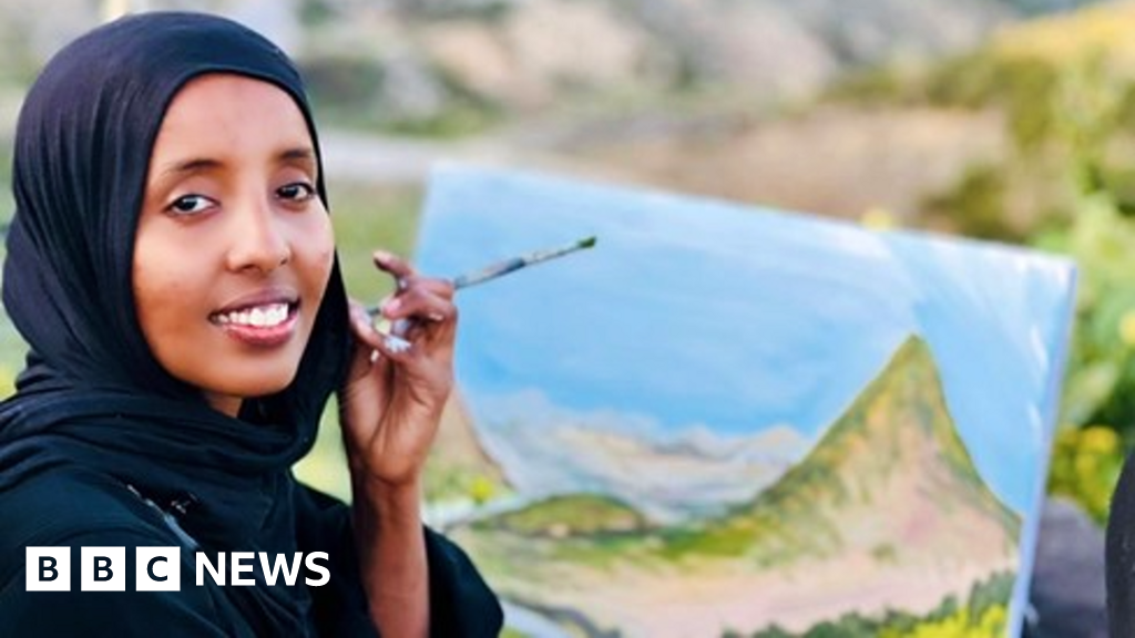 The sand doodler who conquered her Somali Islamic critics