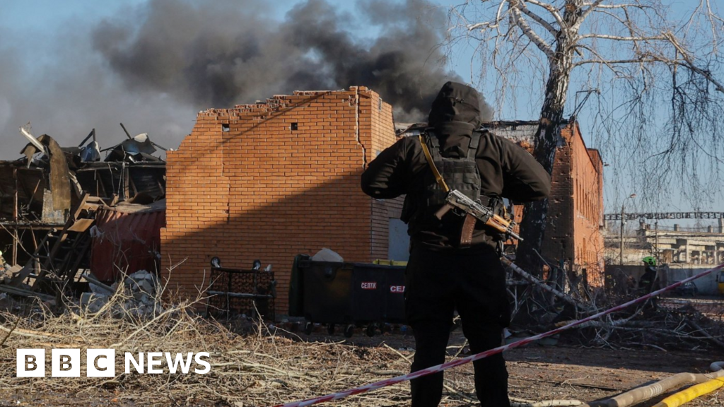 Russia exploiting Iran war, Zelensky says after fresh bombardment