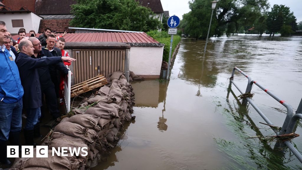 Наводнения причинени от силни дъжд в Южна Германия взе най