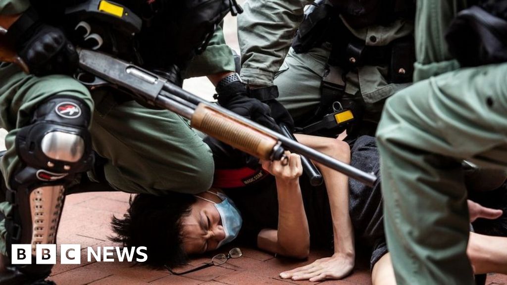 Photo of Kritiker sagen, Hongkongs neues Gesetz sei „der letzte Nagel im Sarg“.