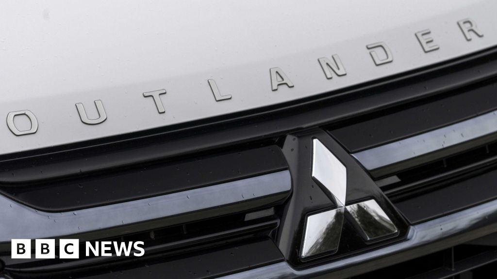 Mitsubishi Outlander hybrid car alarm 'hacked' BBC News