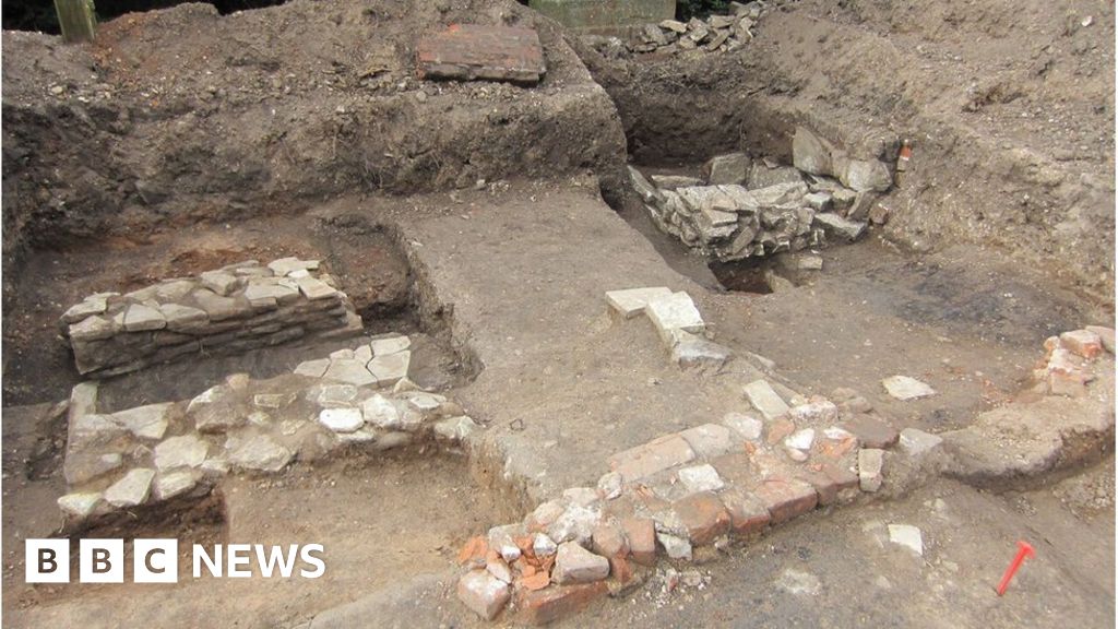 Shakespeare's kitchen discovered in Stratford-upon-Avon dig