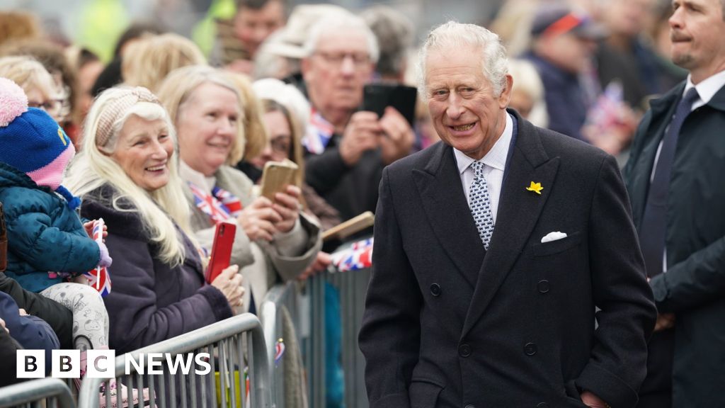 Southend: Prince Charles presents city status document