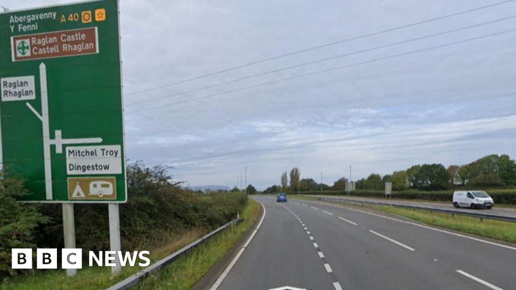 A40: Crash in Raglan leaves man and woman seriously injured