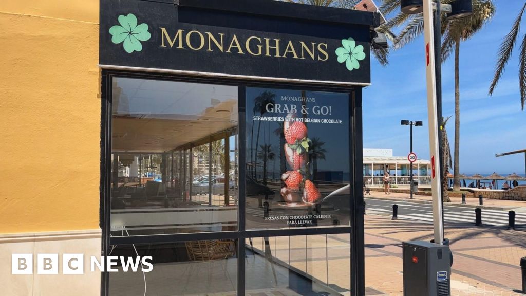 Spanish bar where Scots crime figures were shot dead to reopen