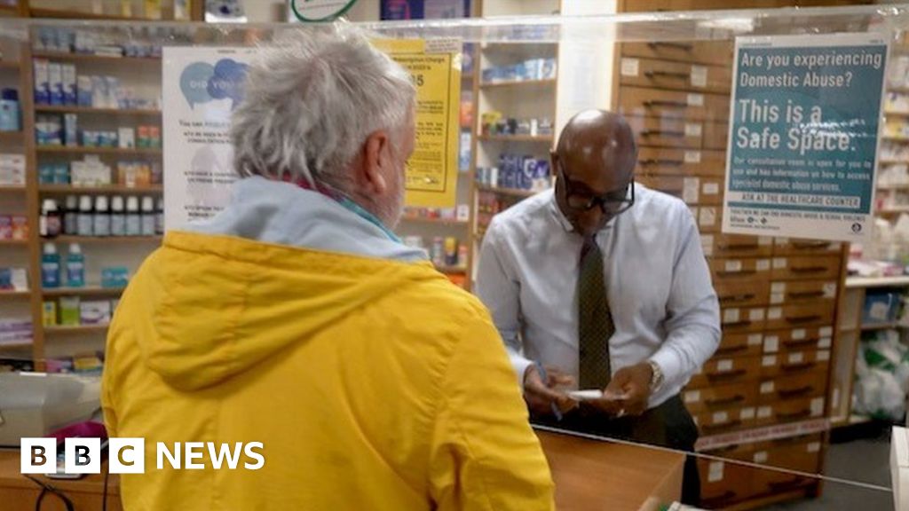 Pharmacists to prescribe drugs for minor illnesses