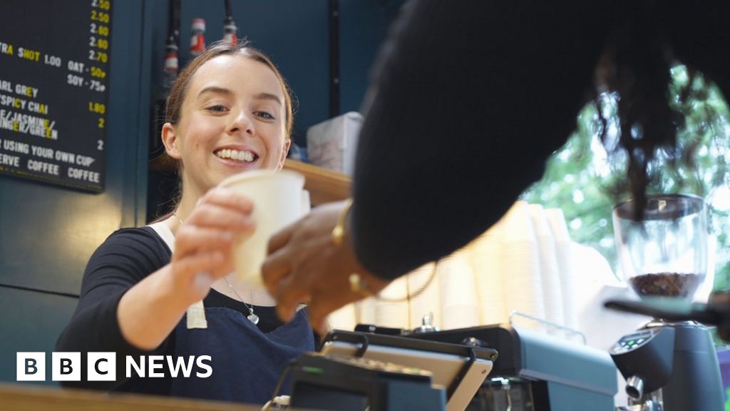 Wales Unemployment Rate Steady Job Vacancies Sky High    124783262 Gettyimages 1349781509 