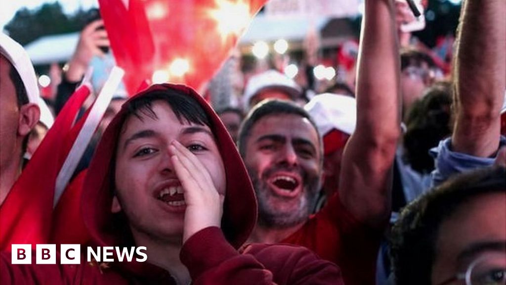 Turkey decides on future with or without Erdogan