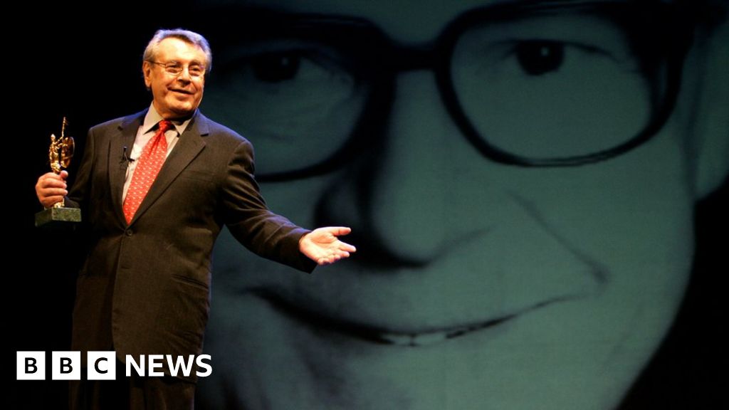Milos Forman: One Flew Over the Cuckoo's Nest and Amadeus director dies - B