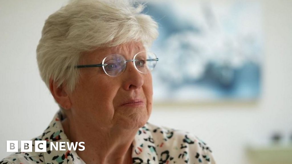 Forced adoptions: Call for government apology to mothers