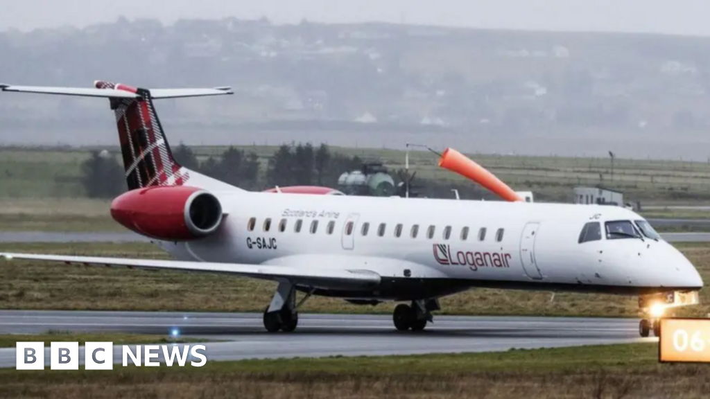 Southampton: Loganair opens base a creates job opportunities